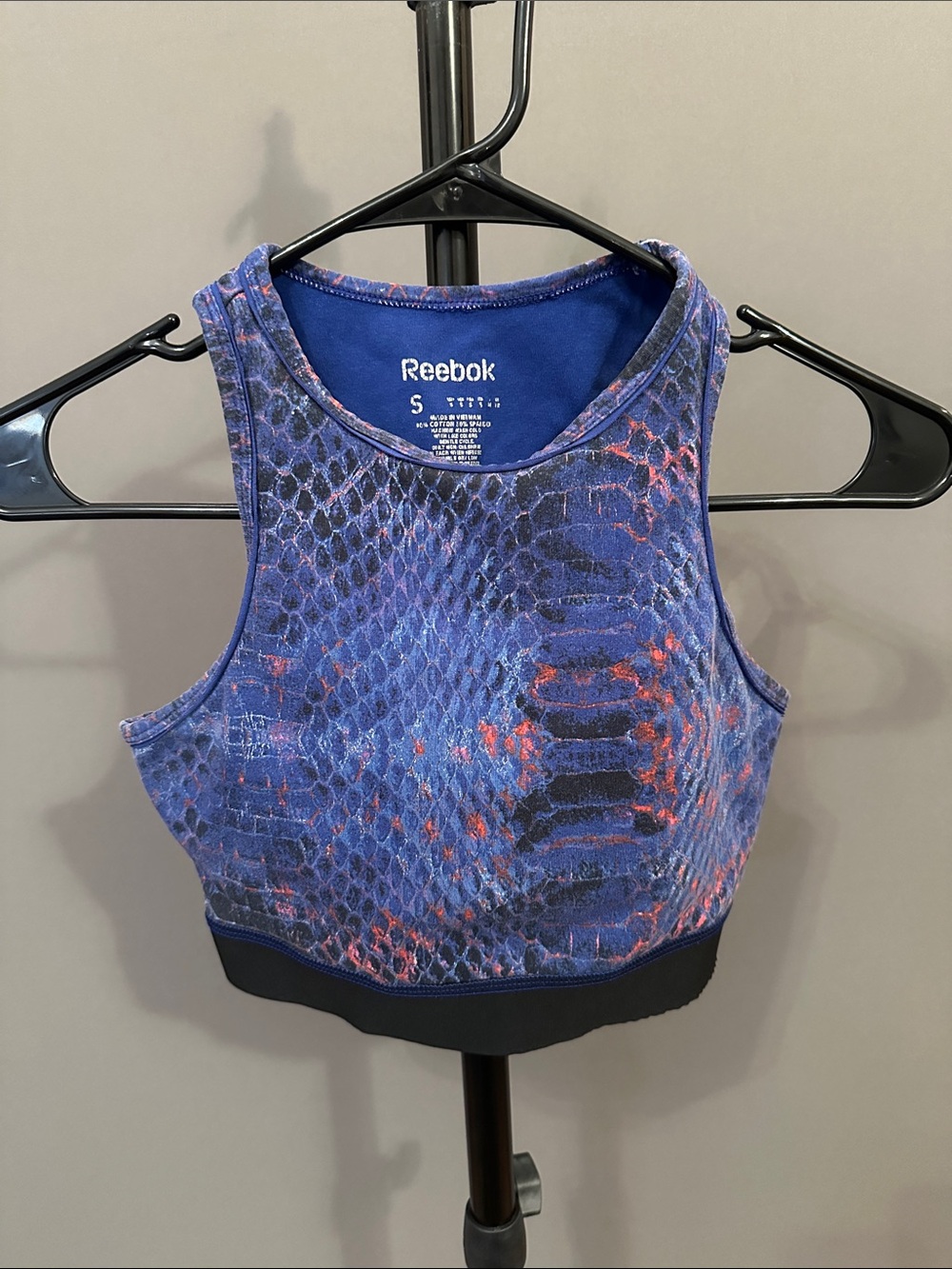 Reebok Blue & Red Snake-Print Cropped Sports Tank